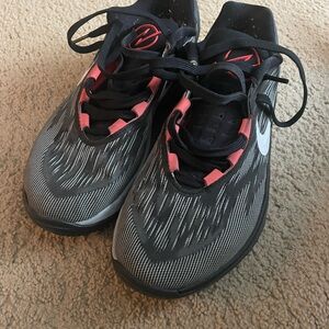 Nike Zoom GT Cut 2 men’s basketball shoe sz 12, more like 11.5